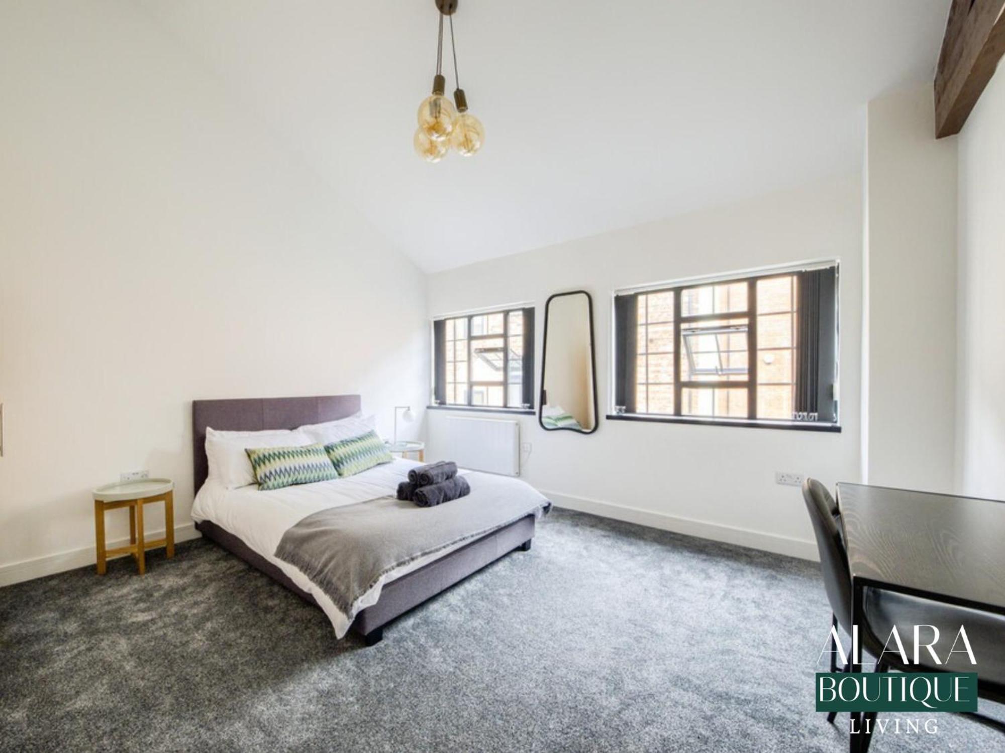 Luxury 3 Floor Townhouse Birmingham - Alara Boutique Living Exterior foto