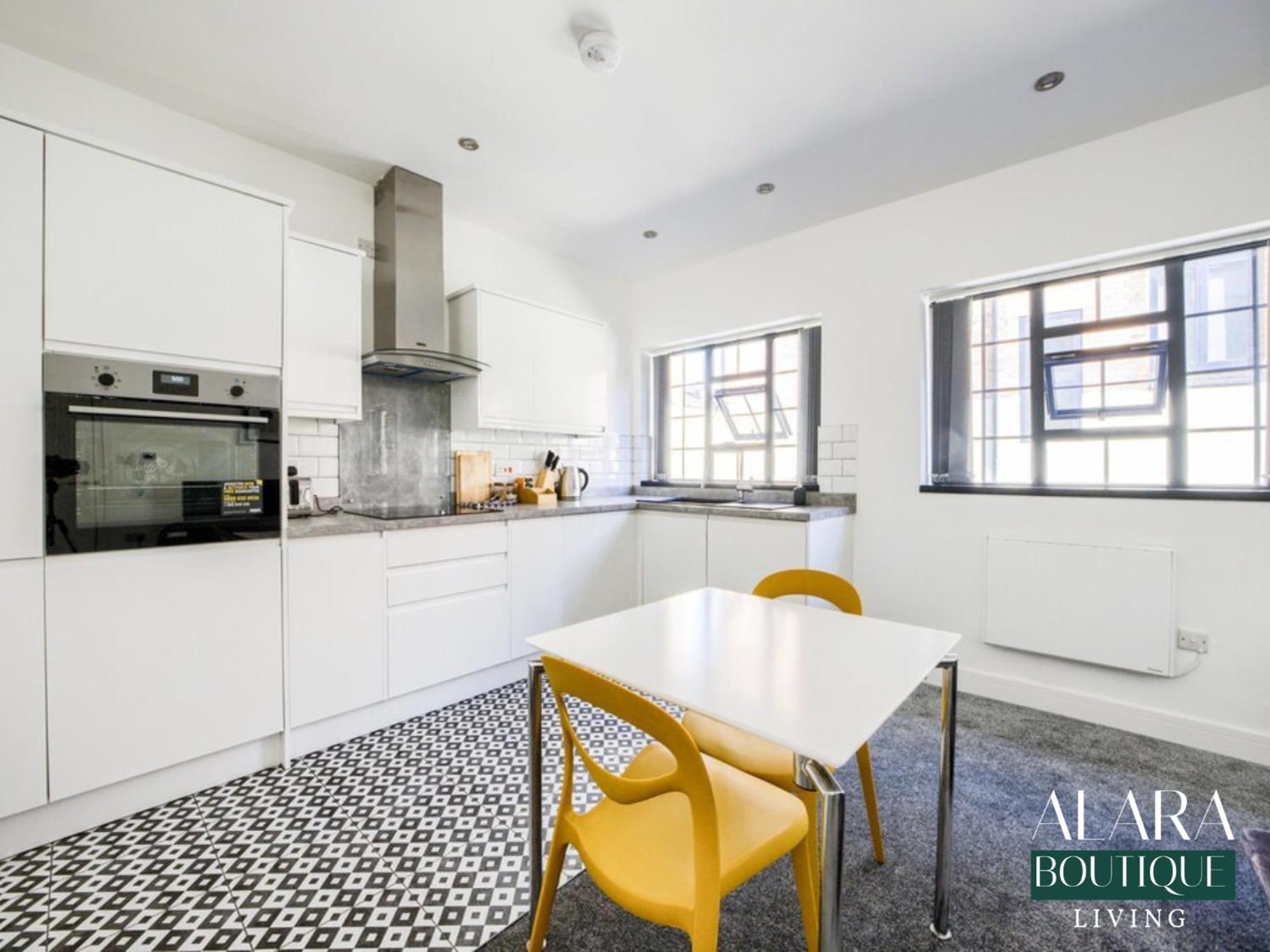 Luxury 3 Floor Townhouse Birmingham - Alara Boutique Living Exterior foto